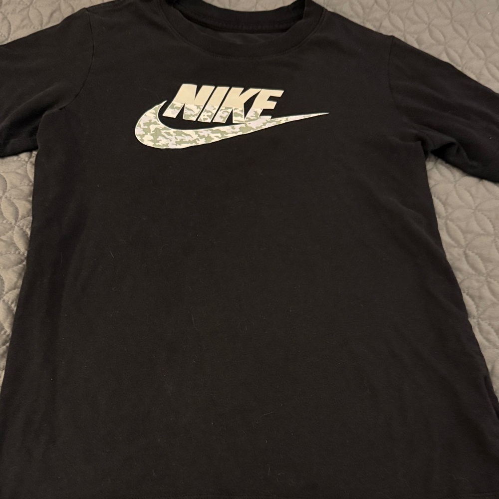 9 Piece bundle of boys size 10-12 clothing - Picture 2 of 15